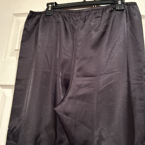 Medium - Black - Polyester Pant Liner - Pant Slip - Picture 3 of 5